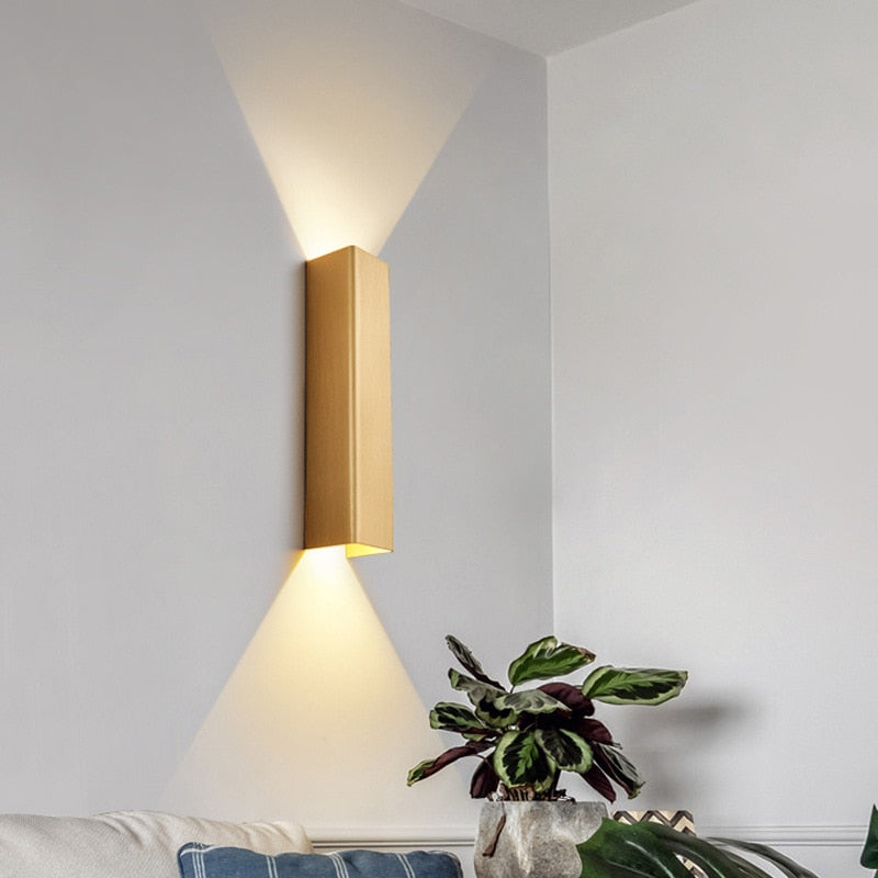 Norvo | BeamLuxe – Slank Ute Lamp for Moderne Rom