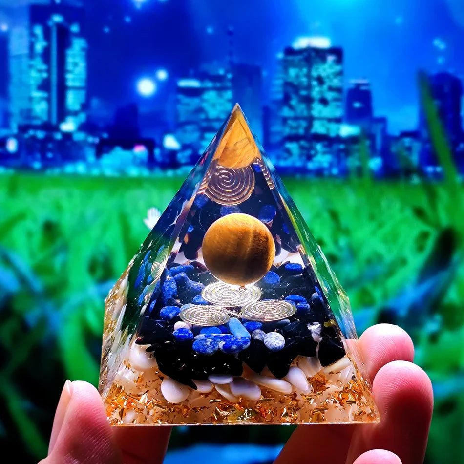 Norvo | Orgonitt-pyramide helbredelse krystaller energigenerator med ametyst pendel - Reiki chakra meditasjonsverktøy og romdekor