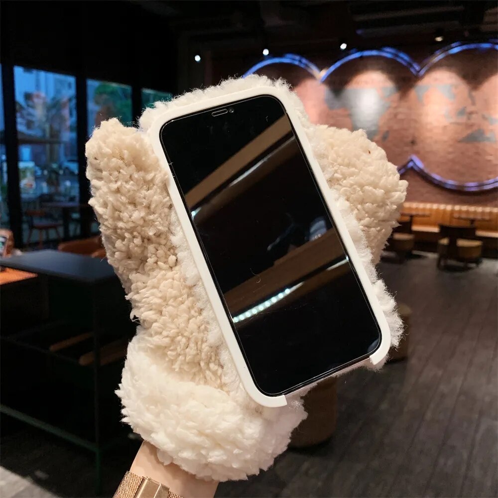 Norvo | Fluffy Fur iPhone Case Hanske