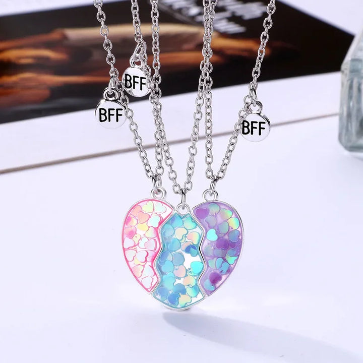 Norvo | Magnetic Peach Broken Heart Necklace