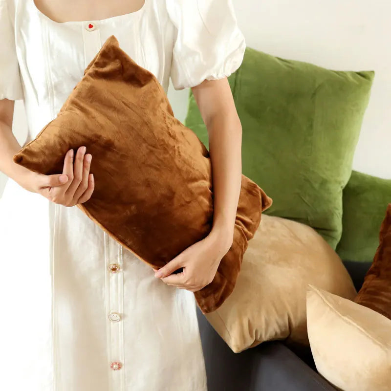 Norvo | Fløyelspute i muntre godterifarger for sofa og soverom