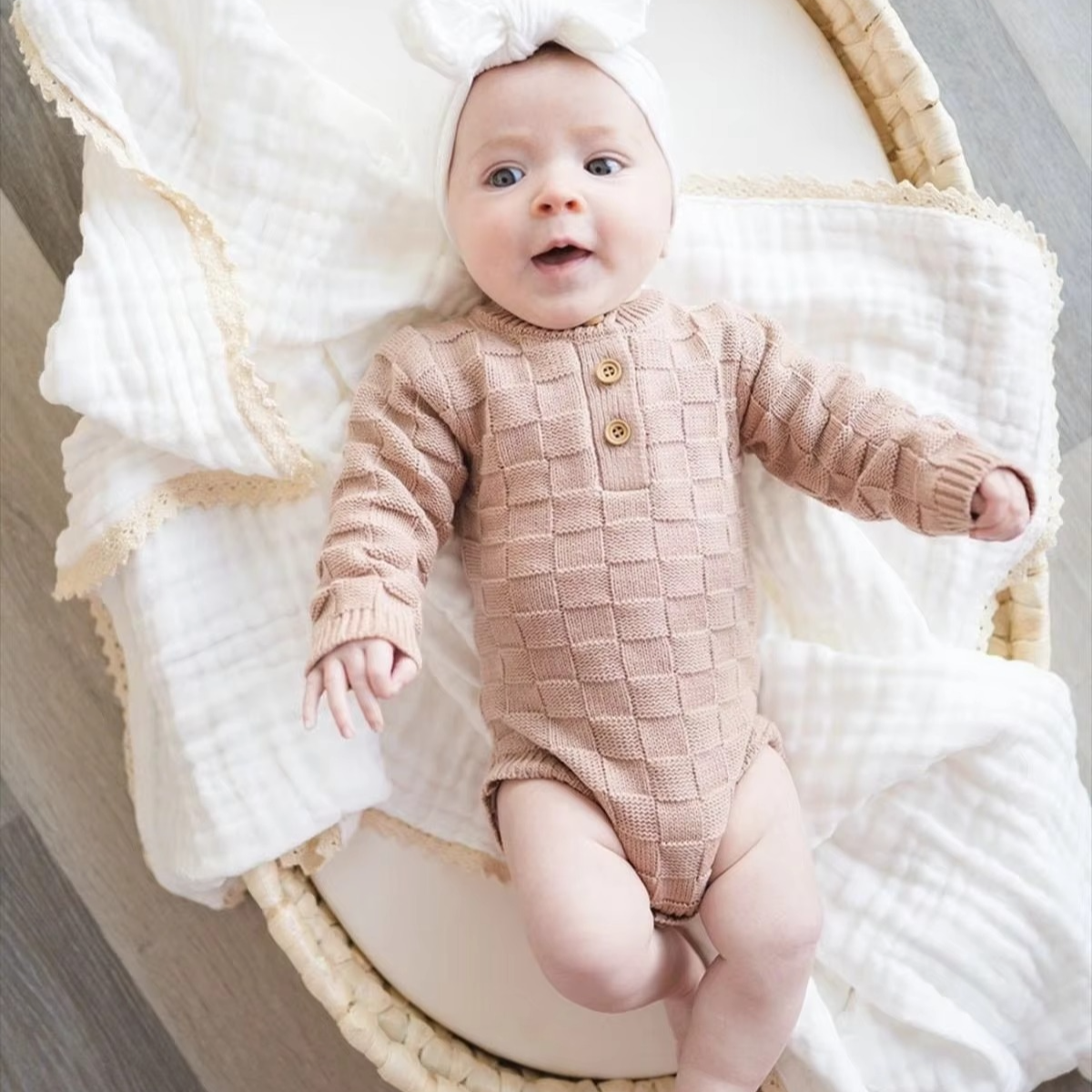 Norvo | Luksuriøs 6-lags bomull pustende baby swaddle teppe med blonderkant