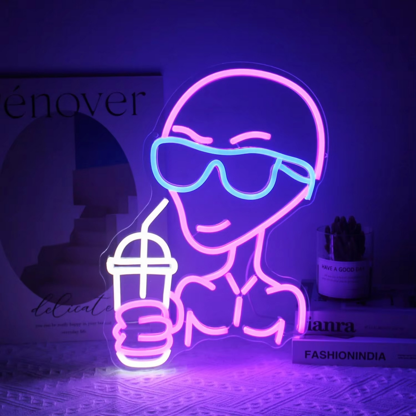 Norvo | Cosmic Alien Neon LED-skjold for unik hjem- og festdekor