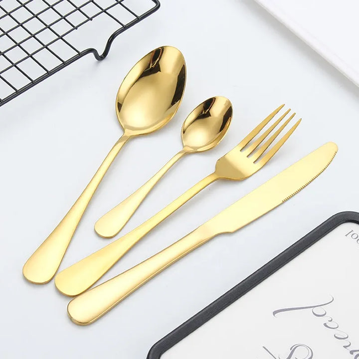 Norvo | Opulent Gold Besteickssett - Det elegante 24-delte gull- og sølvbesteikksettet