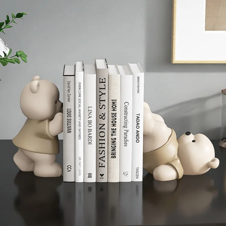 Milo Bear Bokstøtte Dekorativ Figurine i Kremfarge | Norvo