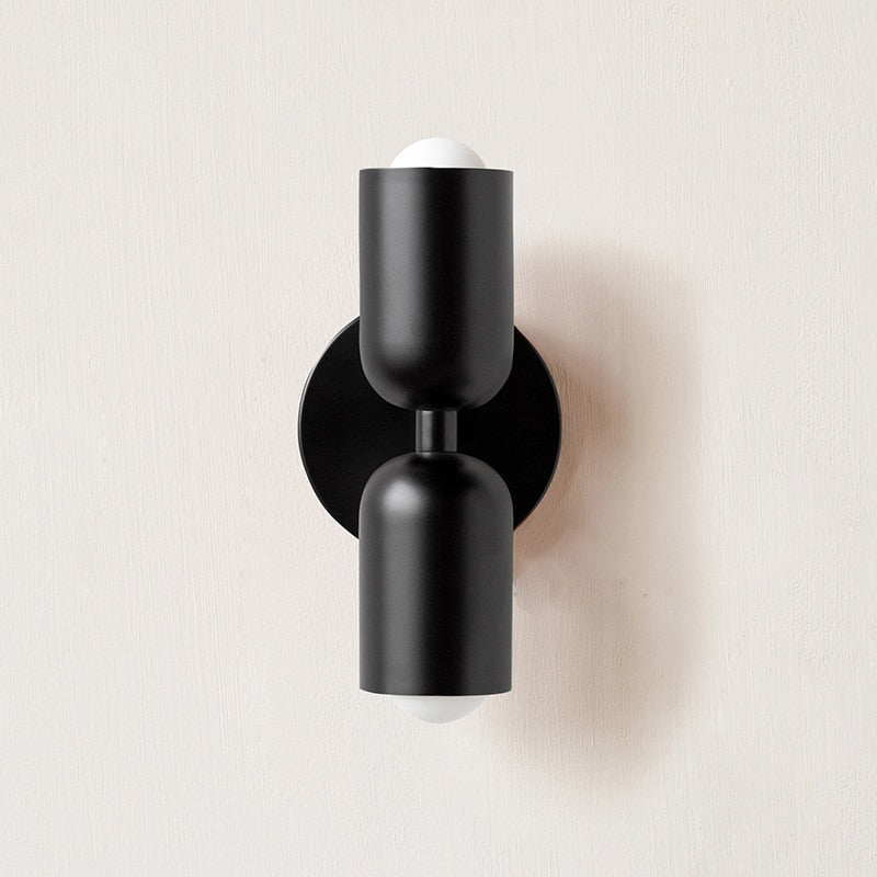Norvo | Livlig, minimalistisk vegglampe med to lyspærer