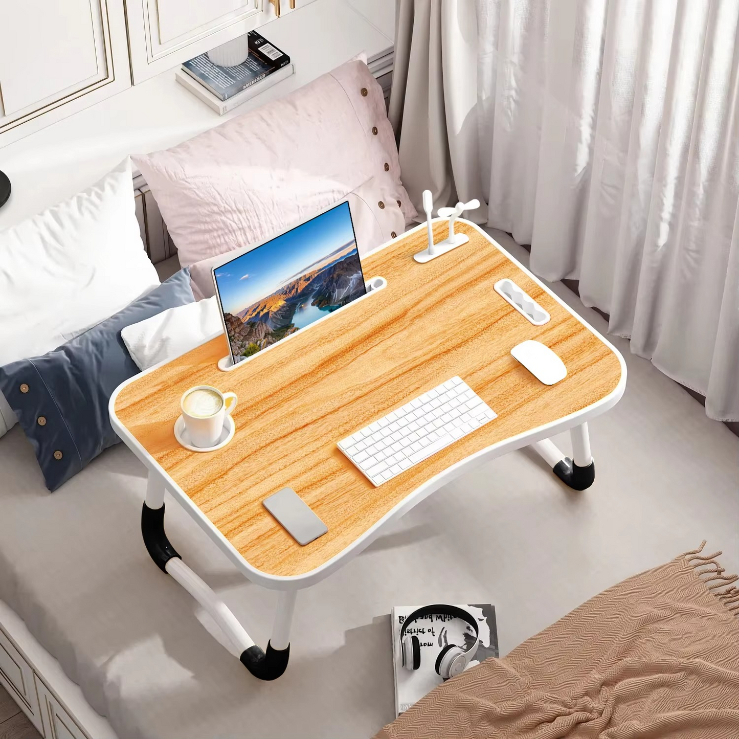 Norvo | Bærbart sammenleggbart laptopbord med USB-lampe, vifte og koppholder - 15,75" x 23,62"