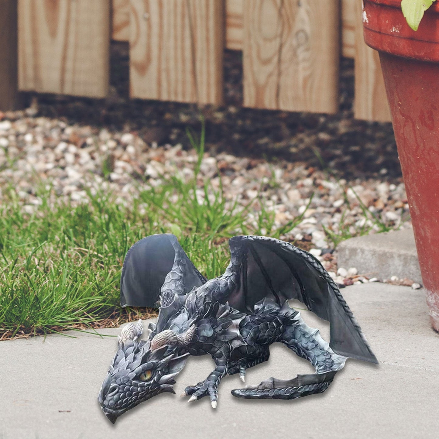 Norvo | Knyttneve Drage Vokter Statue: Gothisk Utendørs Dekorasjon