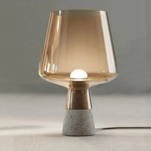 NordicCement Bordlampe – Minimalistisk Design med Betongbase Norvo