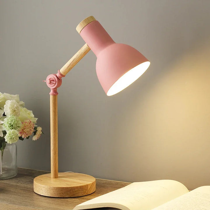 Norvo | Tre Justerbar Bordlampe | Nordisk Belysning