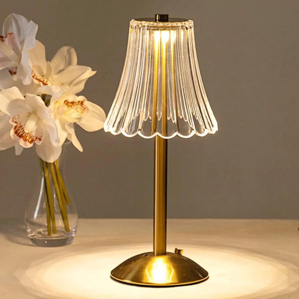 Norvo | CrystalLuxe - Vintage Bordlampe med Elegant Glans