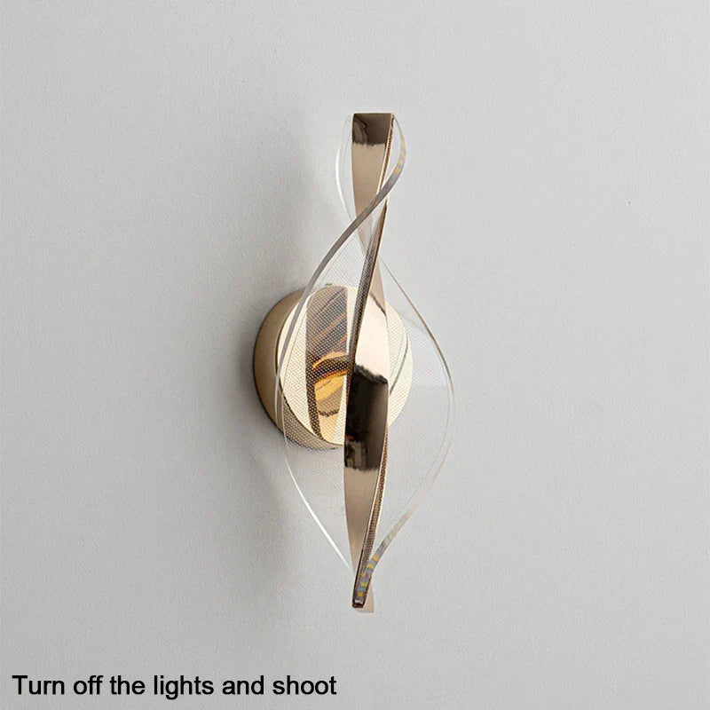 Norvo | LED Vegglampe NordGlow | Moderne Akryl & Metall Design | 3-Farge Lys | Kreativ Interiørbelysning for Stue & Soverom