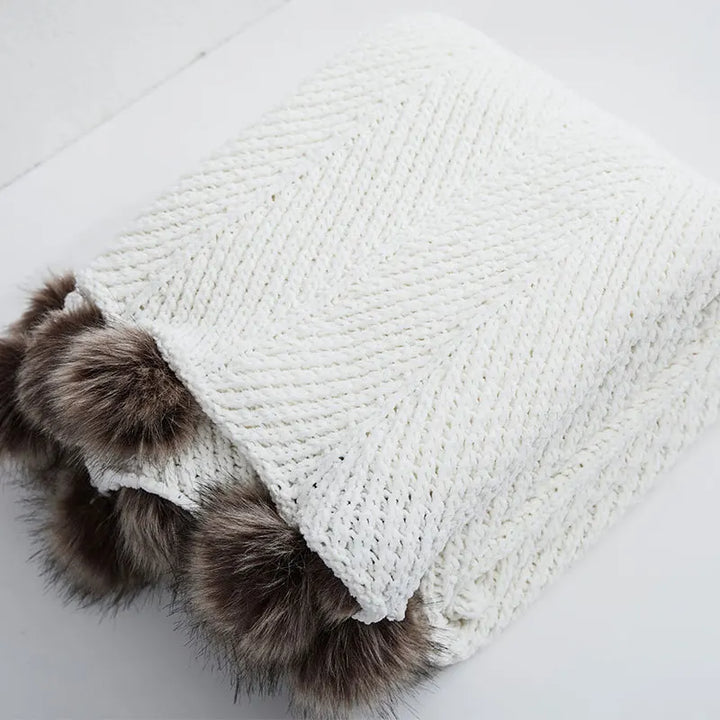 HeartCozy Blanket – Luxe Chenille Blanket with Heart Fringes Norvo
