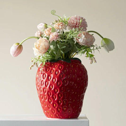 Norvo | Ugly Strawberry Vase