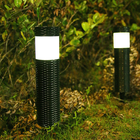 Norvo | Utendørs Solenergi Rattan Sylinderformet LED Hage Gress In-ground Landskapslys