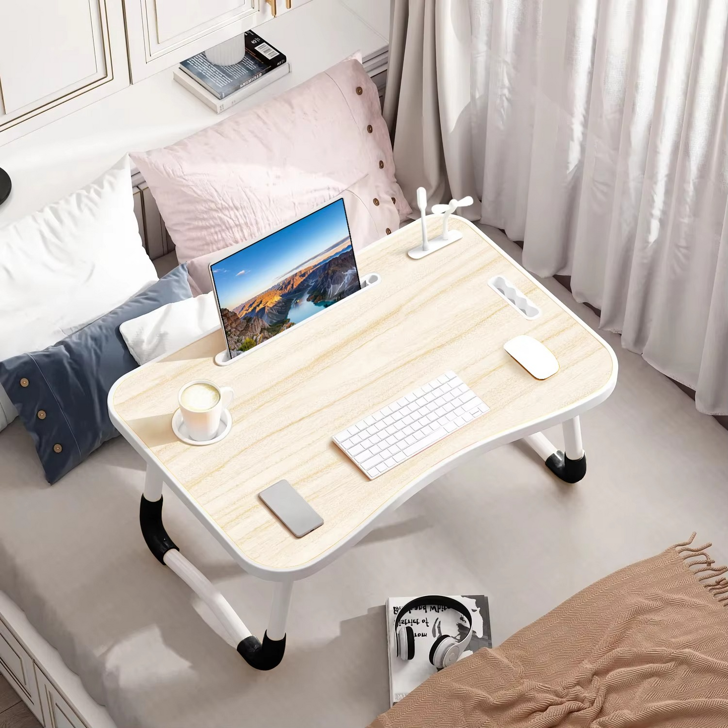 Norvo | Bærbart sammenleggbart laptopbord med USB-lampe, vifte og koppholder - 15,75" x 23,62"