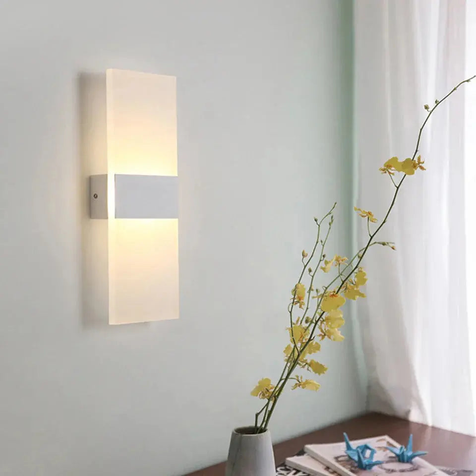 Lumière Éclatante - Berøringsløsning Vegglampe USB-oppladbar