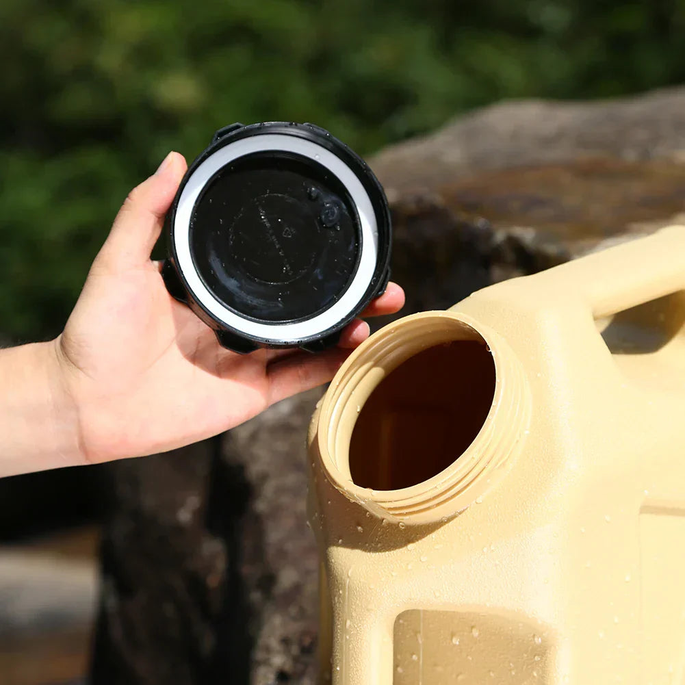 Norvo | Bærbar 12L vannbeholder med kran – Robust kanne for utendørs og camping