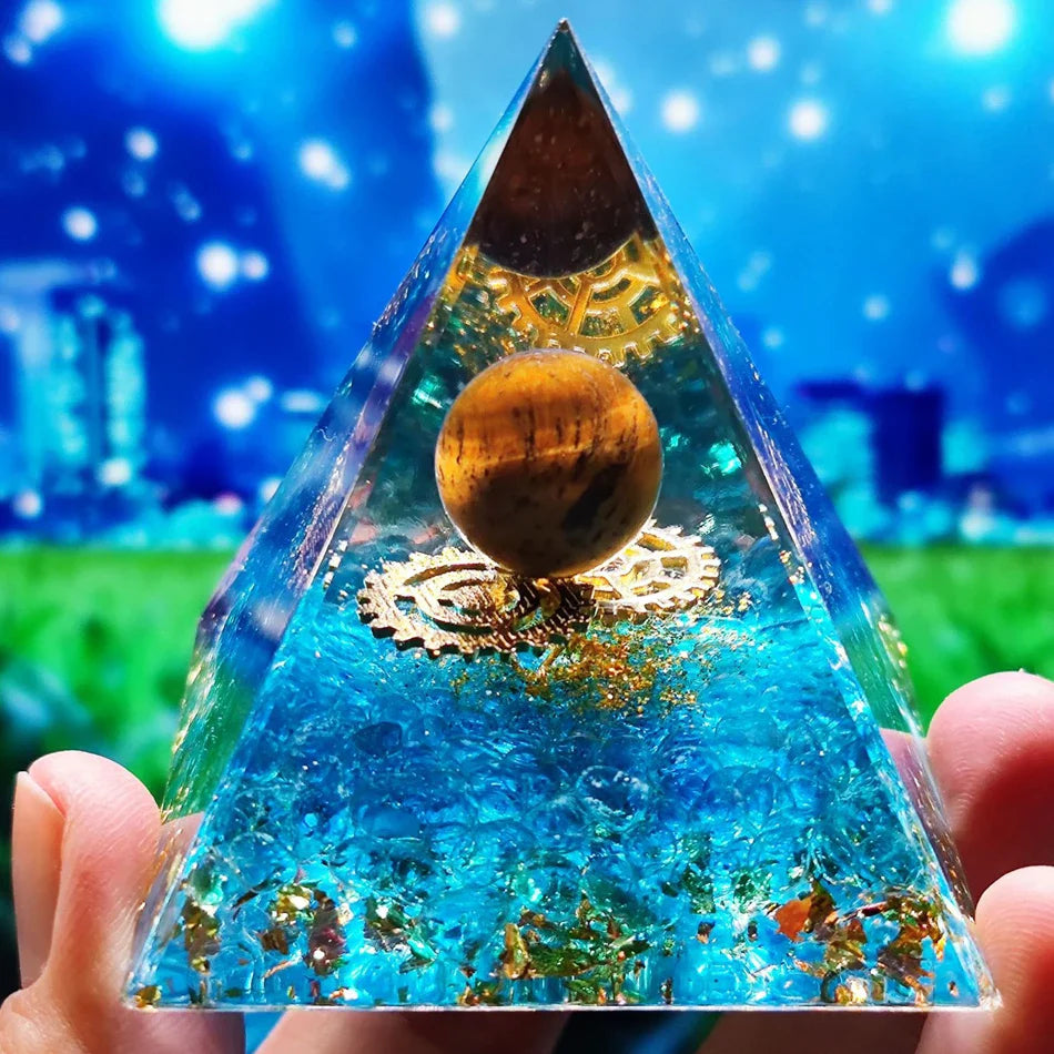 Norvo | Orgonitt-pyramide helbredelse krystaller energigenerator med ametyst pendel - Reiki chakra meditasjonsverktøy og romdekor