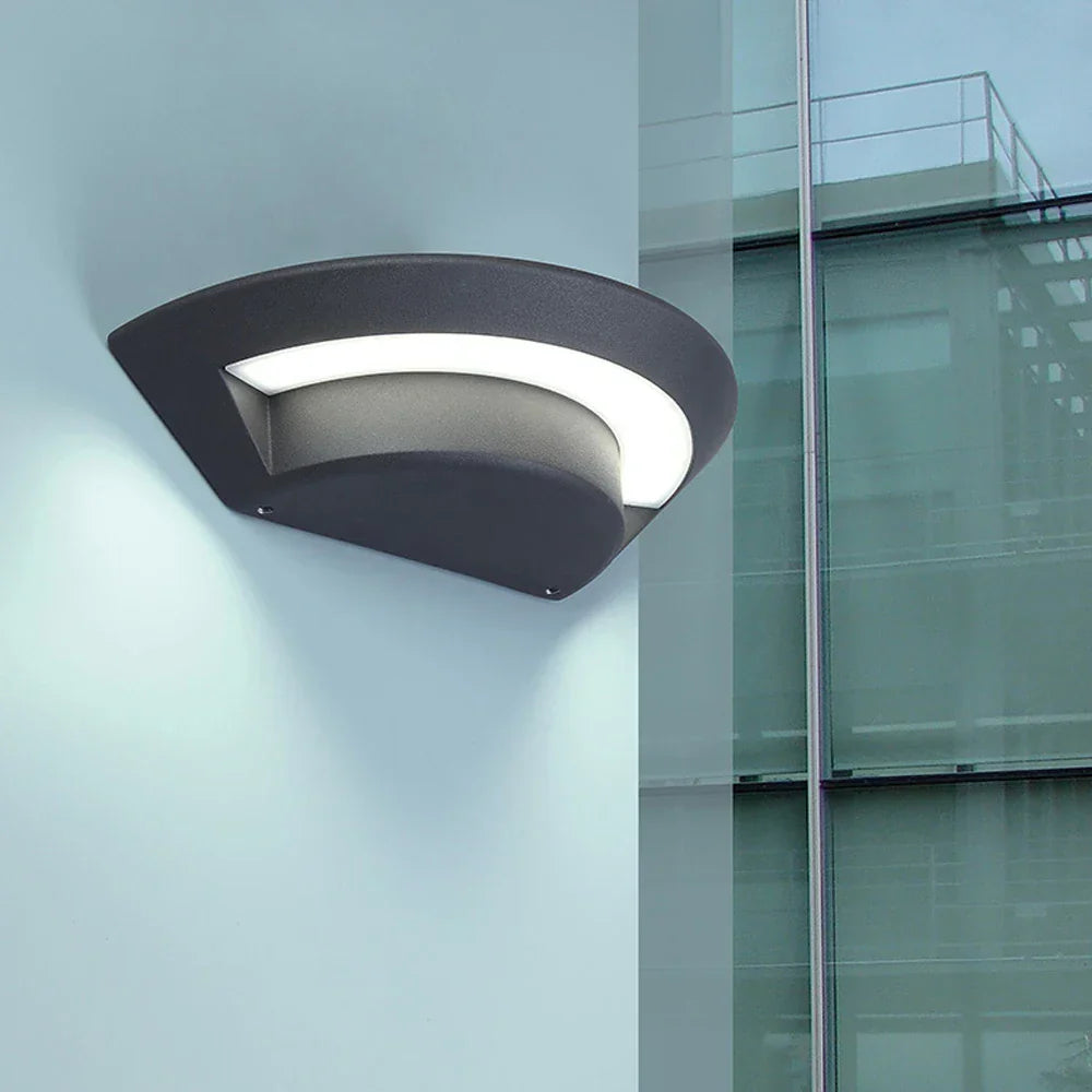 Moderne LED utendørs vegglampe for hage og terrasse – Værbestandig, energieffektiv og dekorativ | Norvo