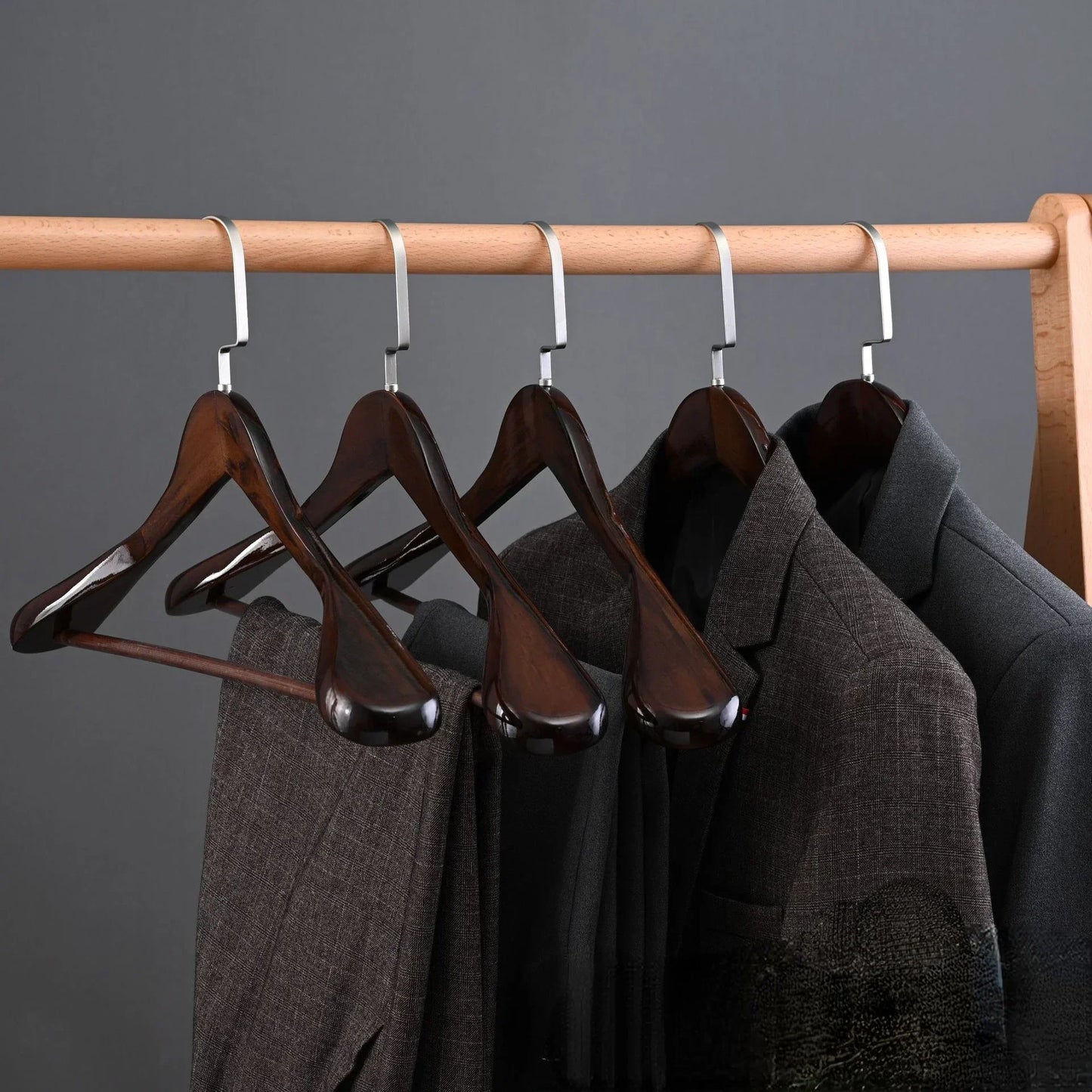 Norvo | Oaklee Élite – Luksus trehengere med sofistikert design