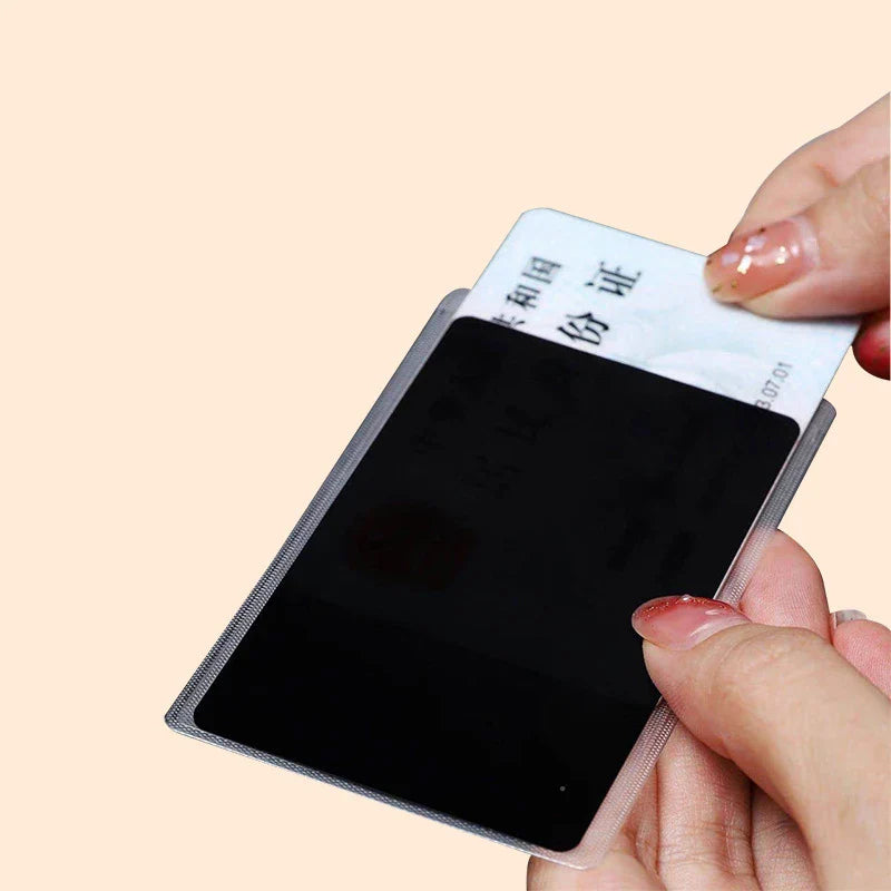 Norvo | Anti-peep personvernbeskyttende kortholder