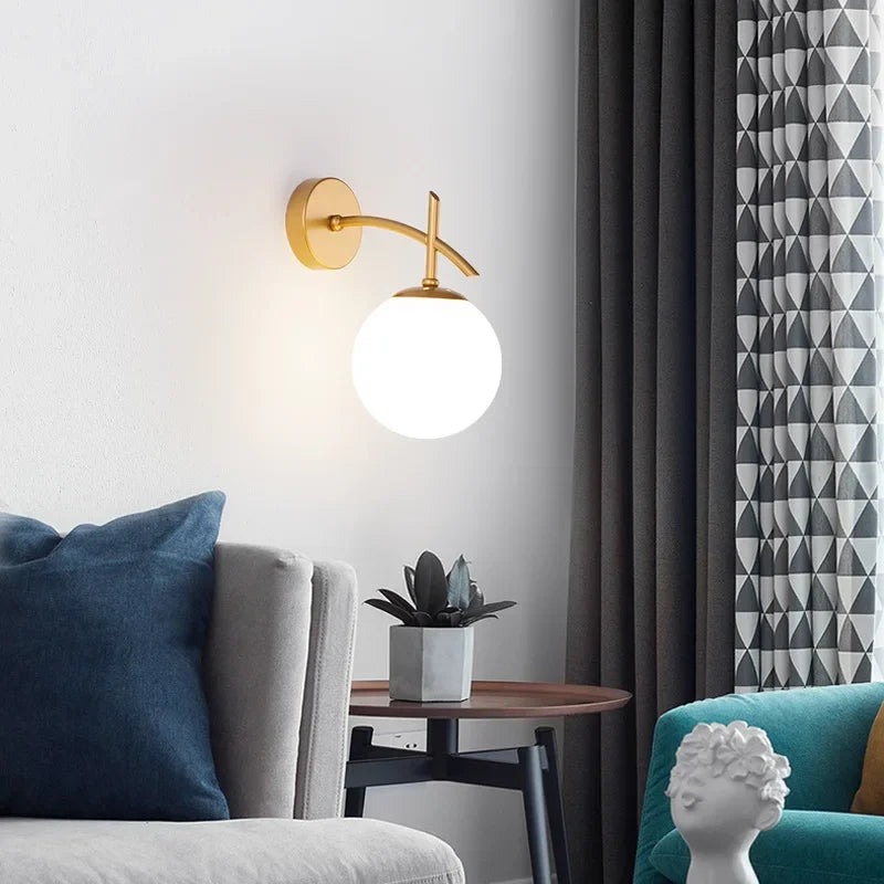 LumiSconce – Svart Gull Glass Vegglampe Norvo