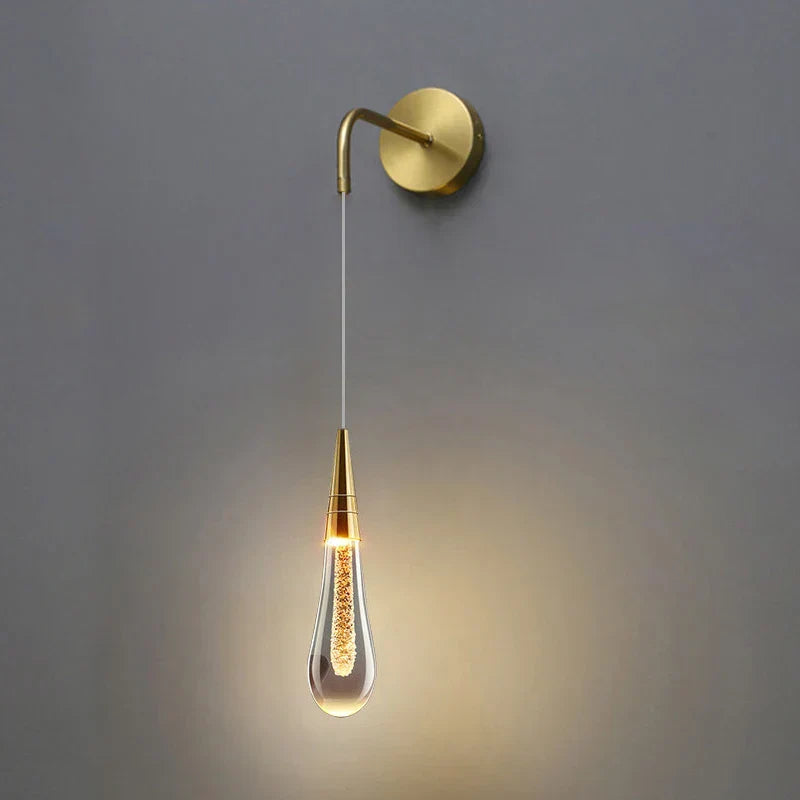 Norvo | Elegant Vegglampe med Funksjonelle Krystaller
