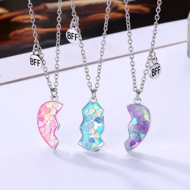 Norvo | Magnetic Peach Broken Heart Necklace