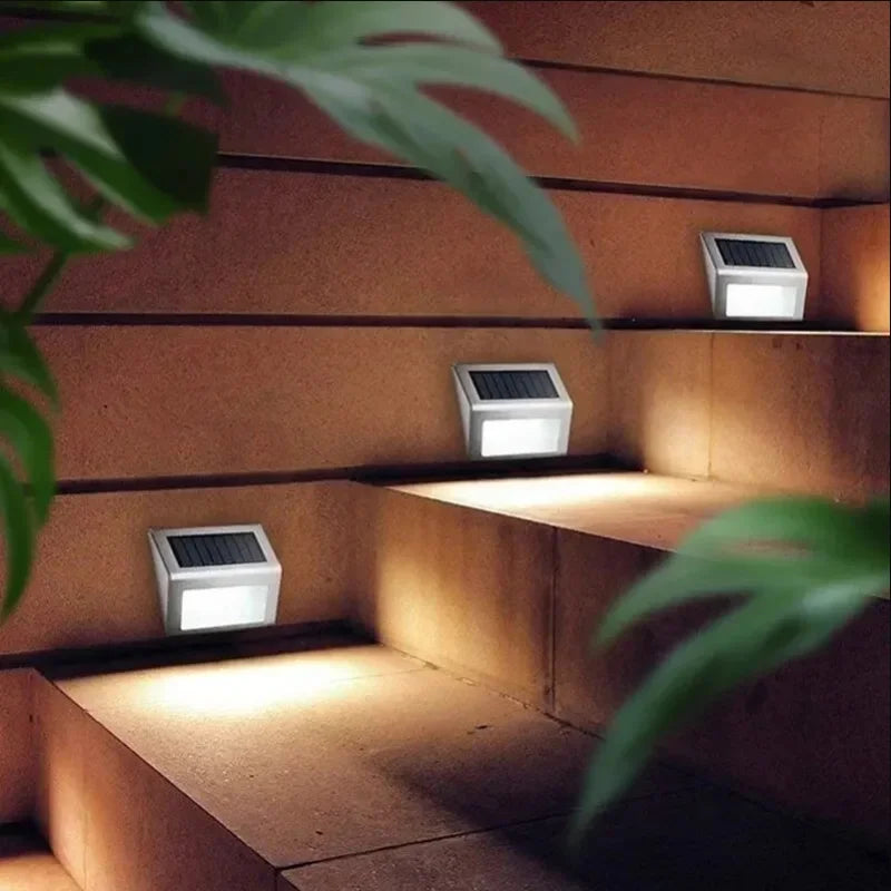 Norvo | Lunettra Soltrinnlys Rustfritt Stål | 3 LED-lys | IP45 Vanntett | Miljøvennlig & Korrosjonsbestandig | For Hage, Gjerde & Vegg