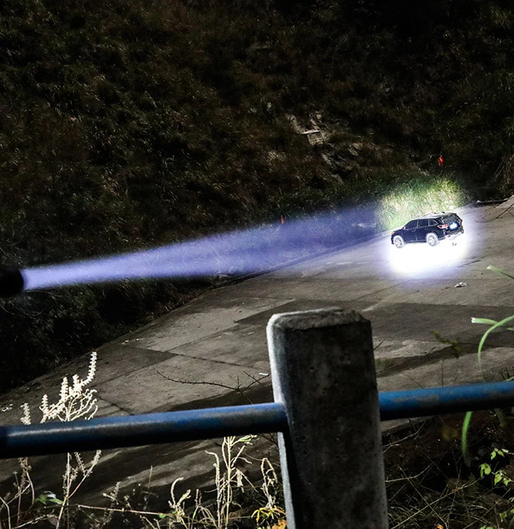 Norvo | LED Lommelykt LumiXPro S-359 | Mini XHP50 | Magnetisk & Oppladbar | 1000 Lumen | USB & Klemmefunksjon