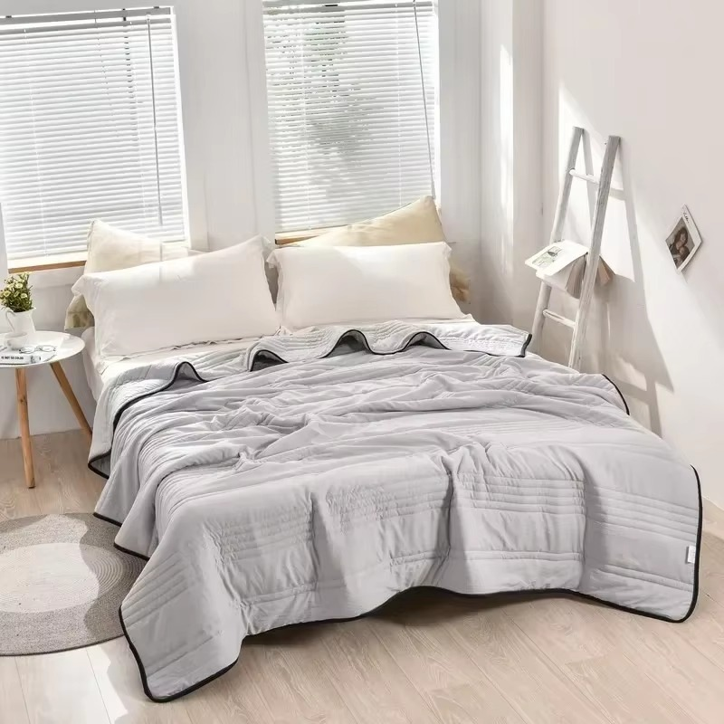 Norvo | Sommer Lett Quilt Solid Farge Helårs Comforter for Dobbeltseng