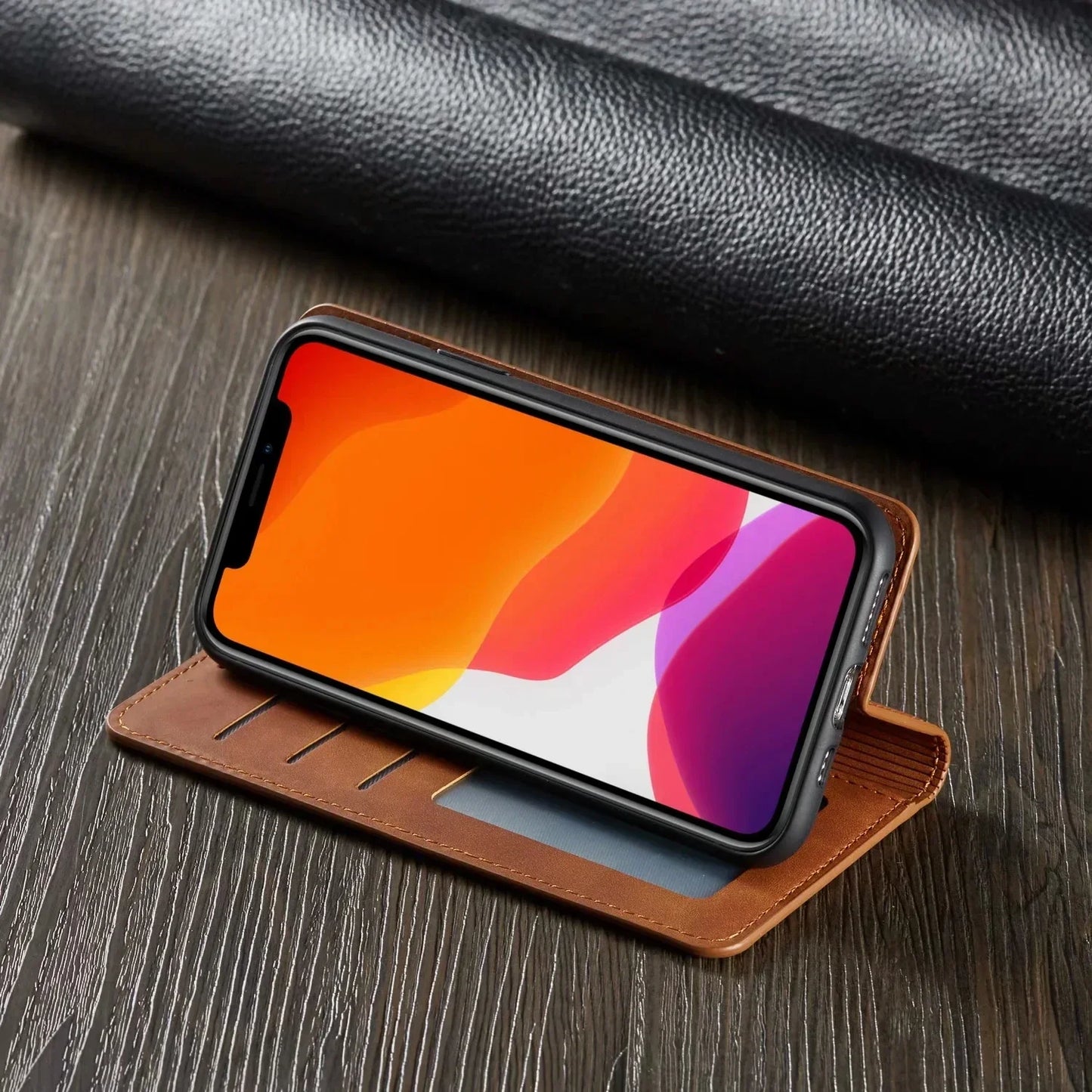Norvo iPhone Case: Magnetisk Lærpouch for Stylish Beskyttelse