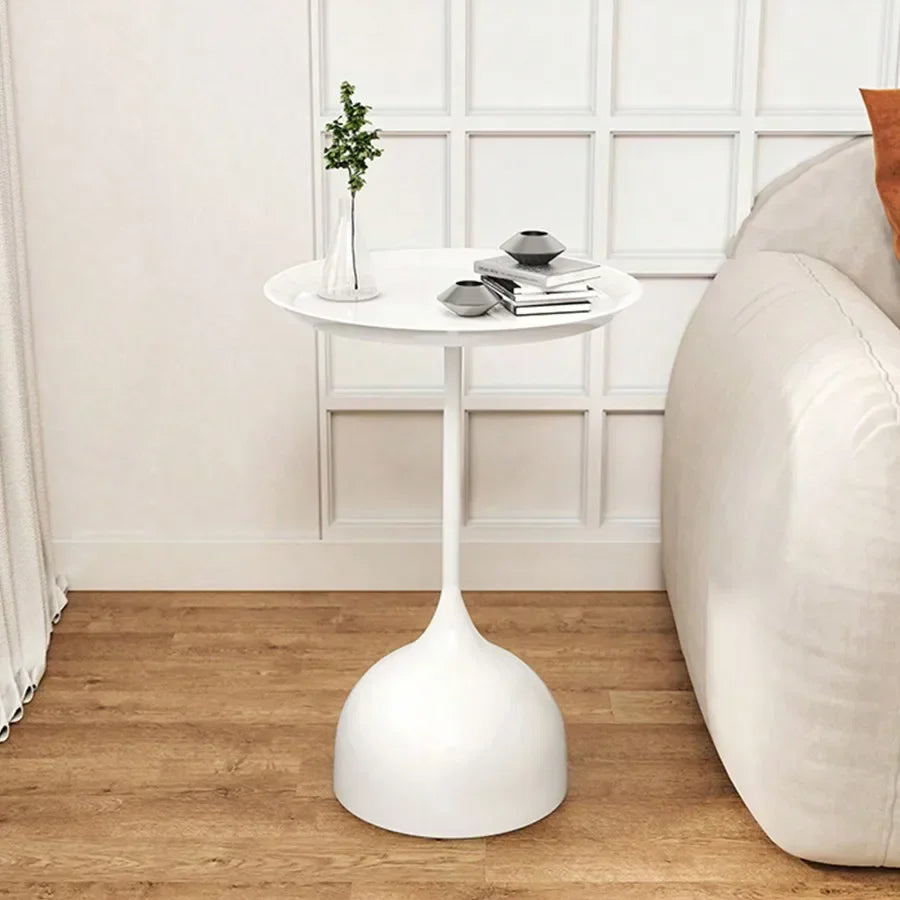 Norvo | Skandinavisk Rund Sidebord av Metall