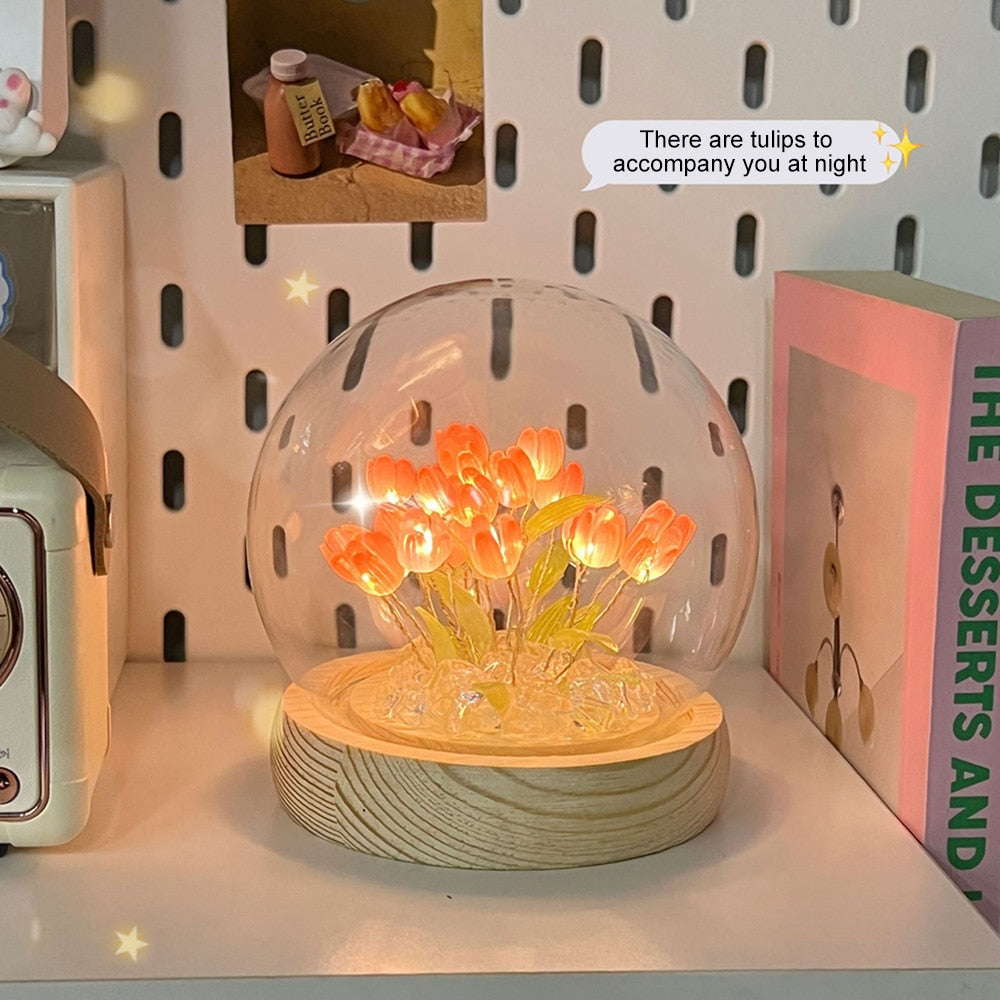 Norvo | Skinnende Tulipan Håndlaget Nattlampe