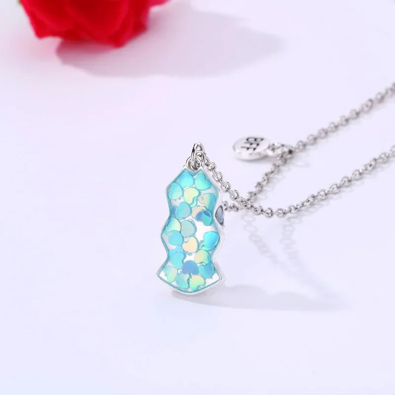 Norvo | Magnetic Peach Broken Heart Necklace