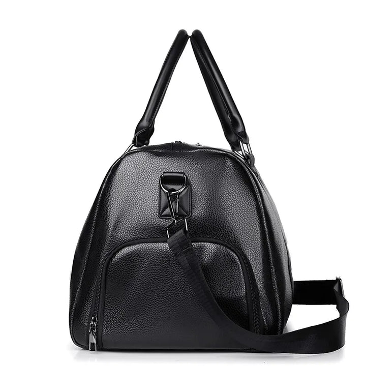Norvo | Reiseveske Ravemo Roadster | Retro sportveske laget av vanntett PU | 44×33×21 cm | For korte turer, trening & motorsykkelkjøring