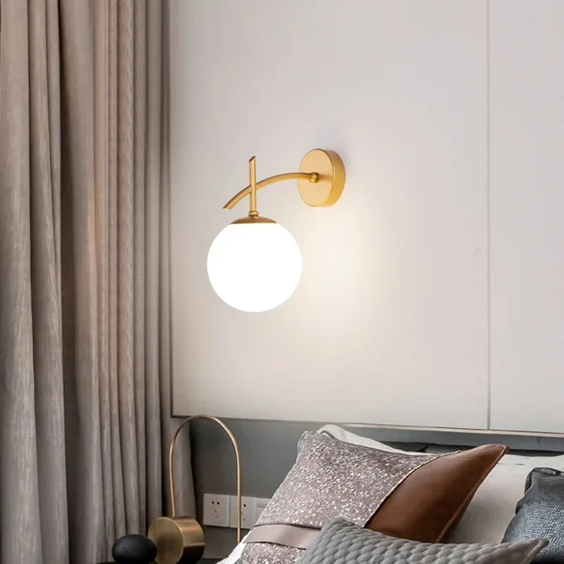 LumiSconce – Svart Gull Glass Vegglampe Norvo