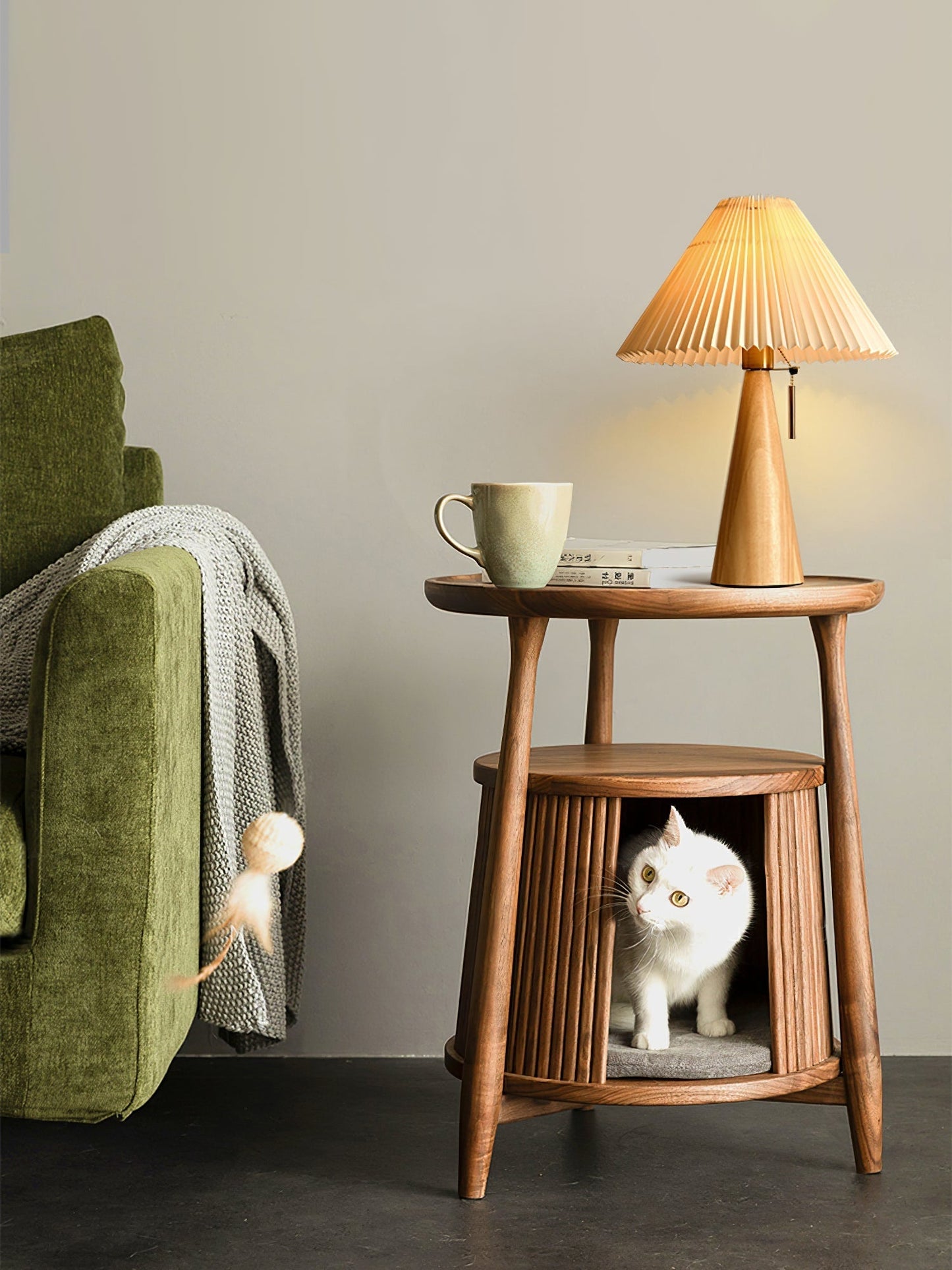 Norvo | AntiqueRadiance – Elegant Tre og Metall Bordlampe