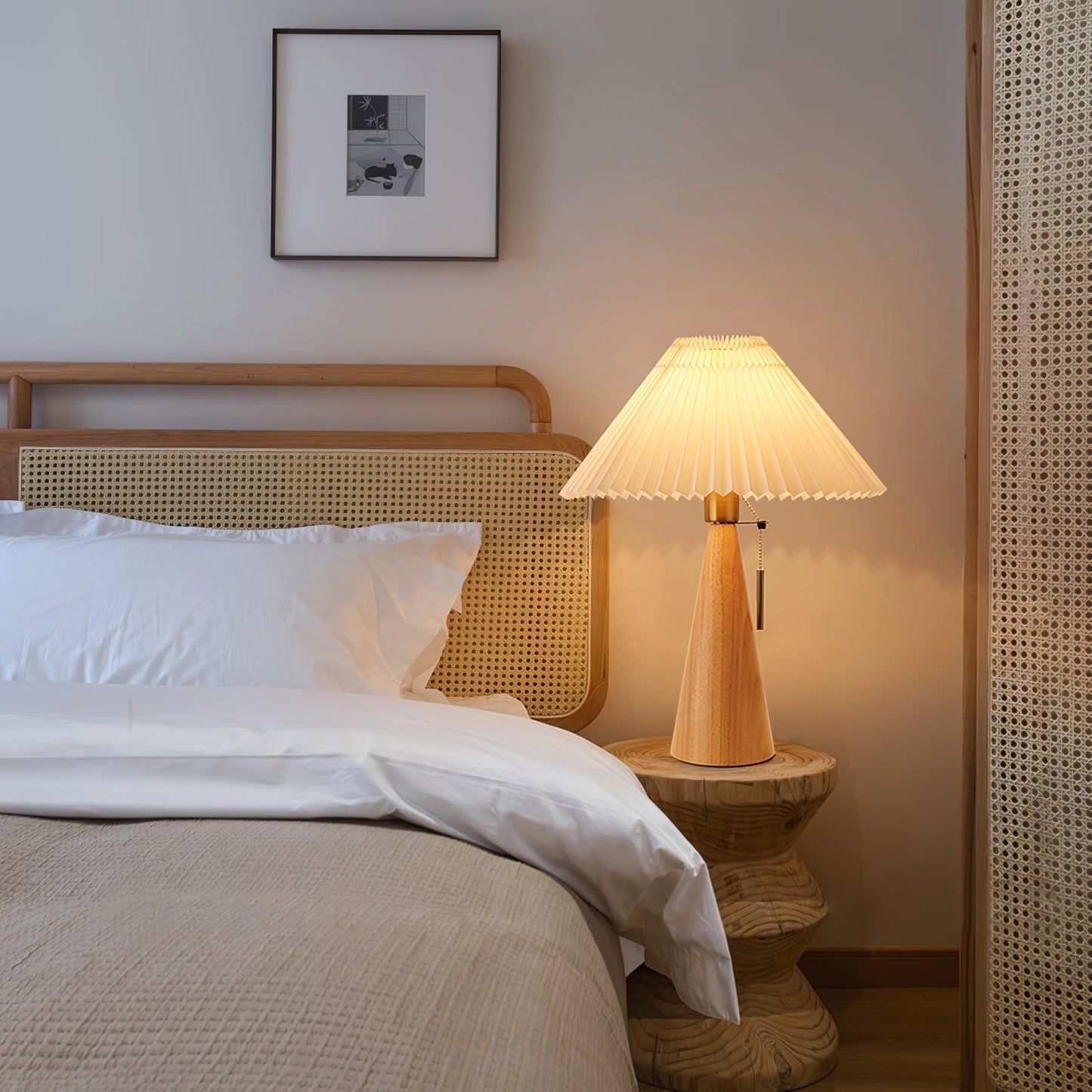 Norvo | AntiqueRadiance – Elegant Tre og Metall Bordlampe