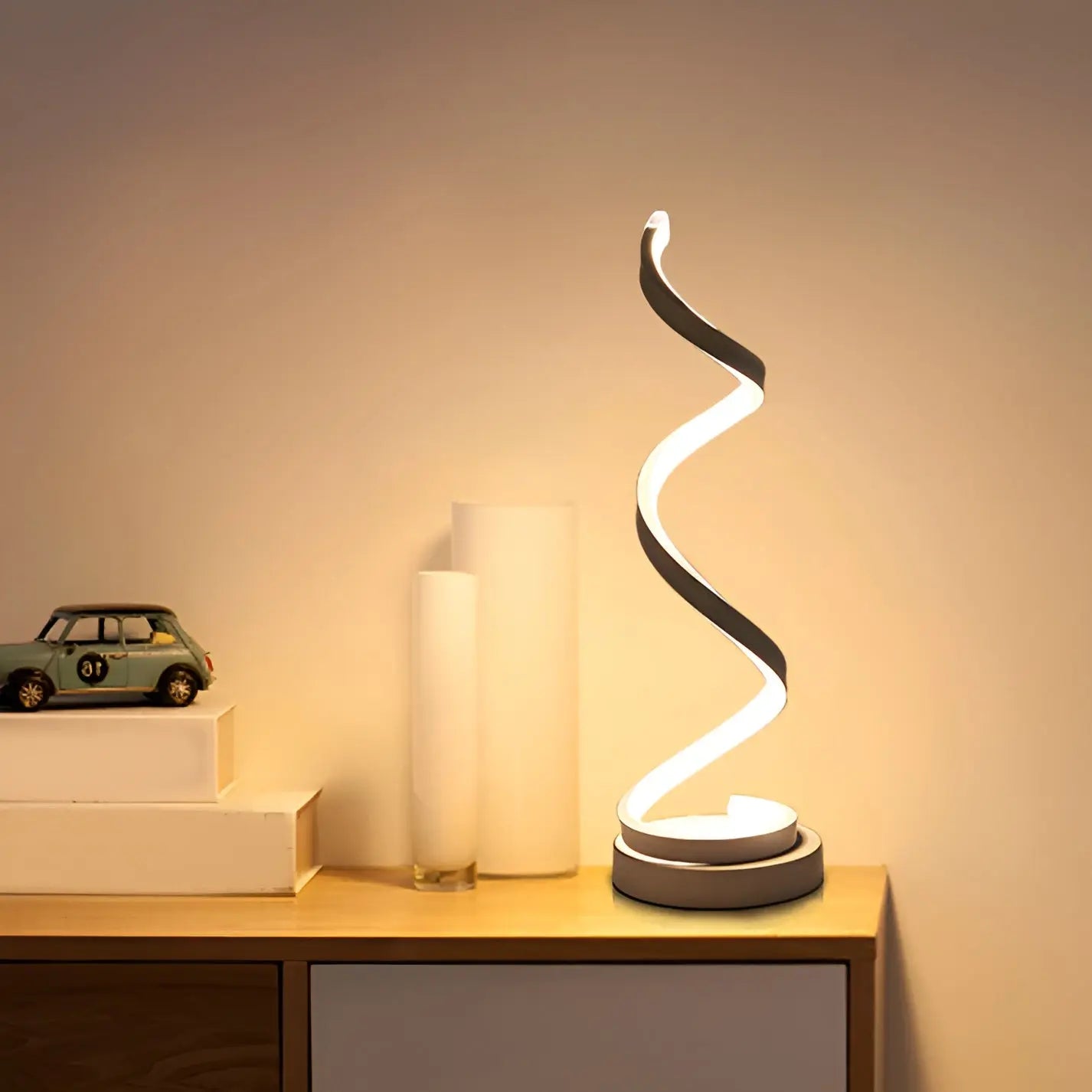 Norvo | Elegant Spiral Glow LED Skrivebordslampe – Energi Effektiv, Bærekraftig & Øyevennlig Design