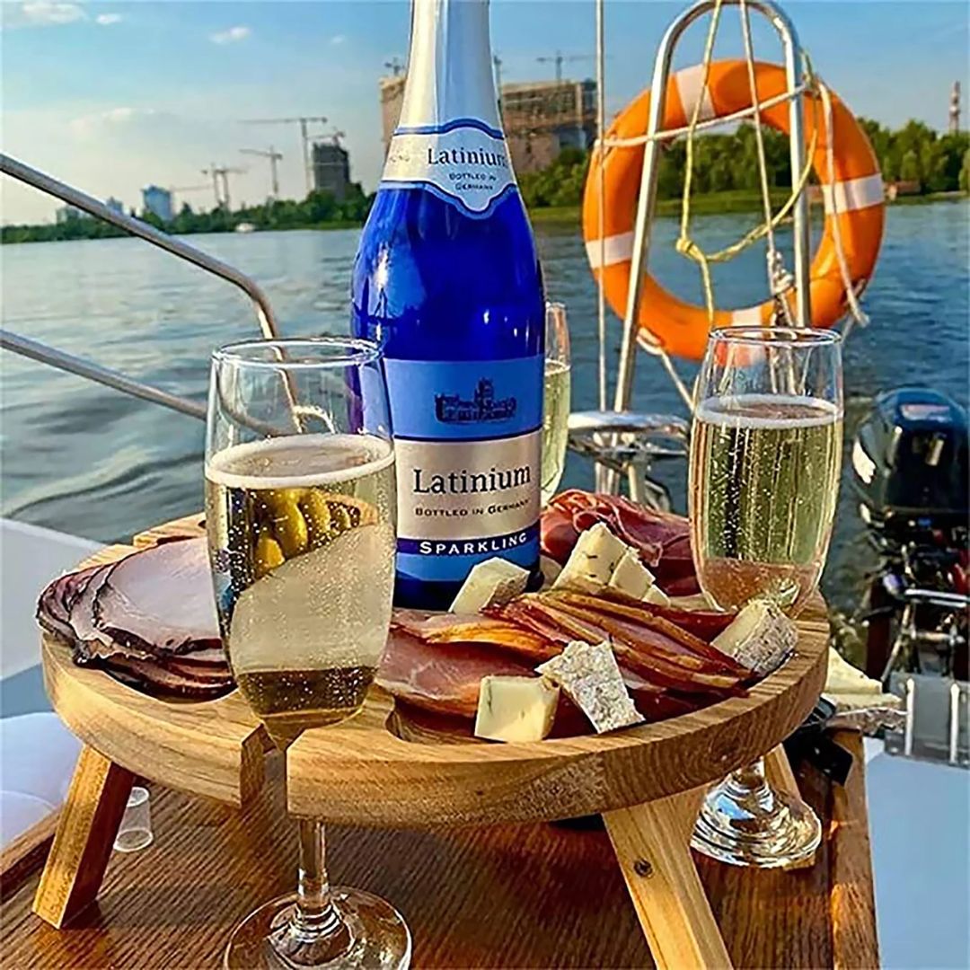 CheeseBoard Delights – Stylish Wooden Picnic Accessory Norvo