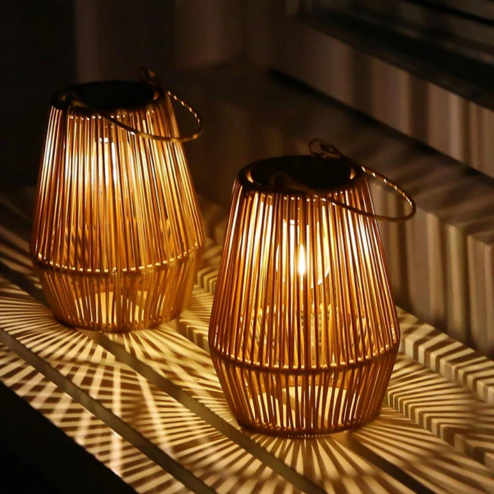 Norvo | Håndvevd Vanntett Solcellehagelanterne – Utendørs LED Rattan Lys for Patio, Stier & Balkong