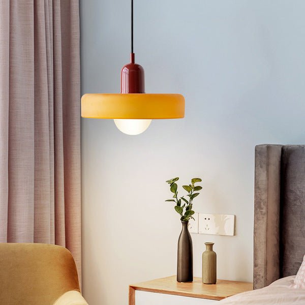 Norvo | Bauhaus Farget Glasspendellampe for Moderne Interiører