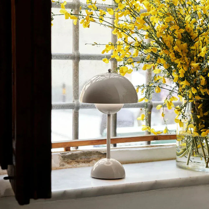 LunarGlow bordlampe - Dimbar LED-belysning for ethvert interiør Norvo