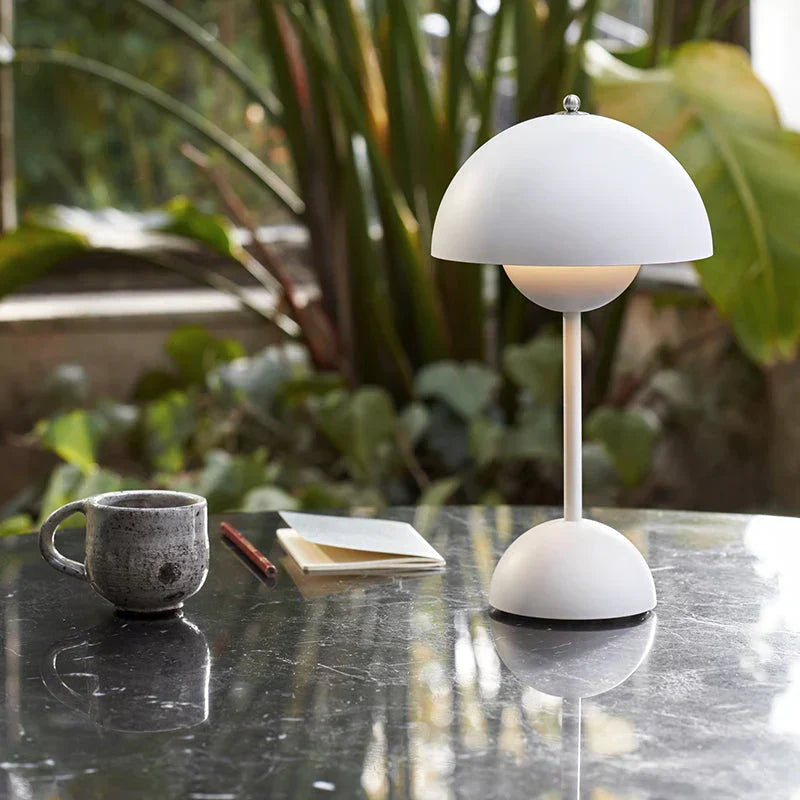 LunarGlow bordlampe - Dimbar LED-belysning for ethvert interiør Norvo
