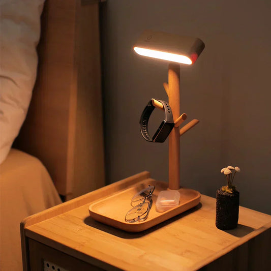 Norvo | WoodGlow – Dimbar Tre Bordlampe med Praktisk Oppbevaring