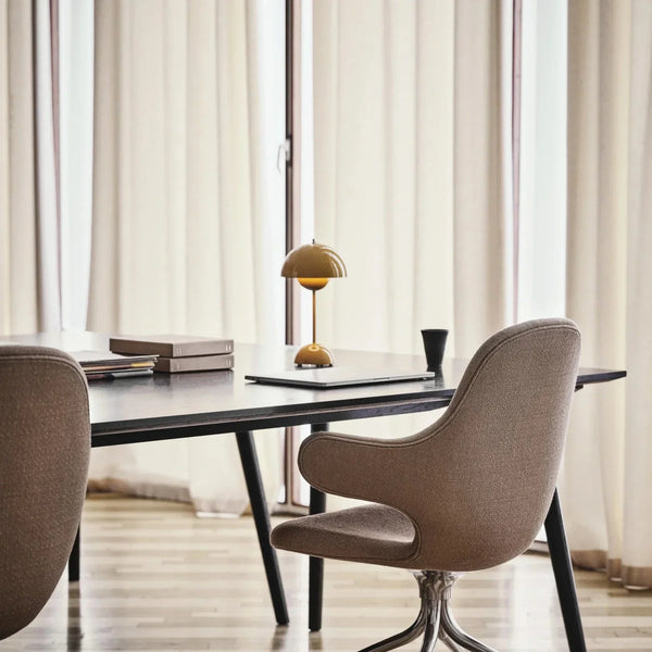 Norvo | Stilfull Auroraglo LED bordlampe for stuen