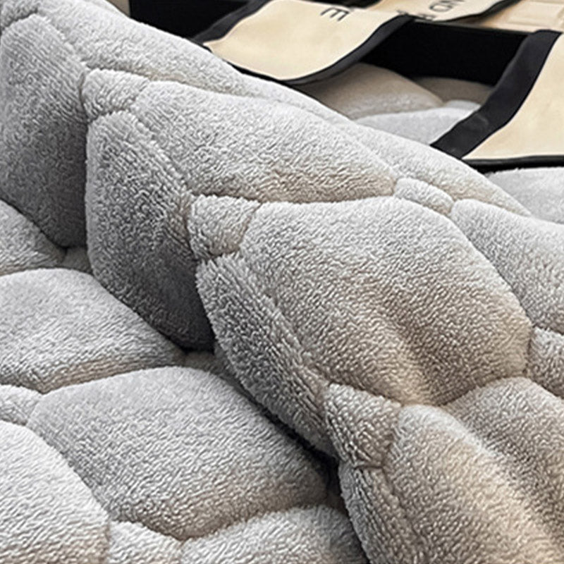 Norvo | Moderne myk kasteteppe med firkantet tekstur – Stilfullt fluffy seng- og sofatrekk