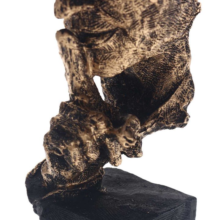 Norvo | ABSTRAKT GULL SKULPTUR – Nordisk Moderne Kunst Dekor for Elegante Interiører